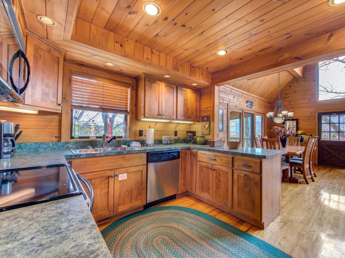 Mountain Treasure Villa Гетлинбург Екстериор снимка